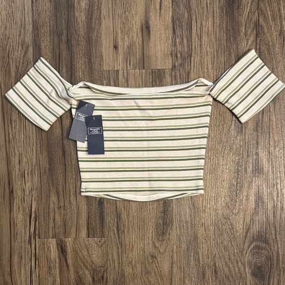 Abercrombie & Fitch Cream and Olive Fitted Crop Top - Picture 5 of 5